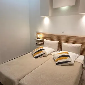 2* Hotel Camelia Prestige - Place De La Nation